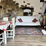 Potes Vinon - By Interhome *