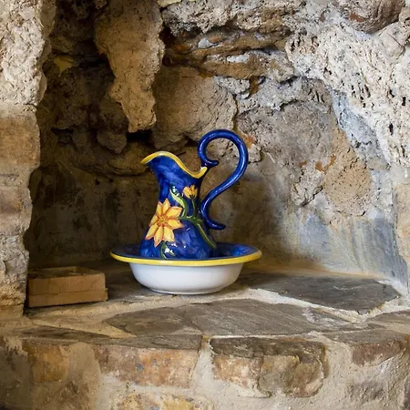 Potes Vinon - By Interhome