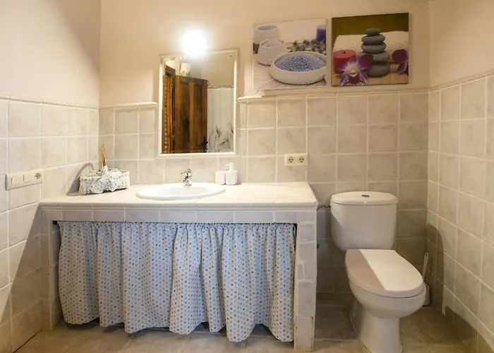 Potes Vinon - By Interhome * Tama