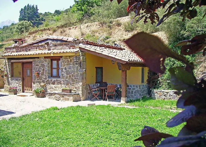 Potes Vinon - By Interhome * Tama